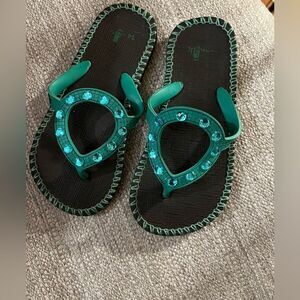 Adorable Sanuk teal rhinestone embellished girls sandals size 12/13